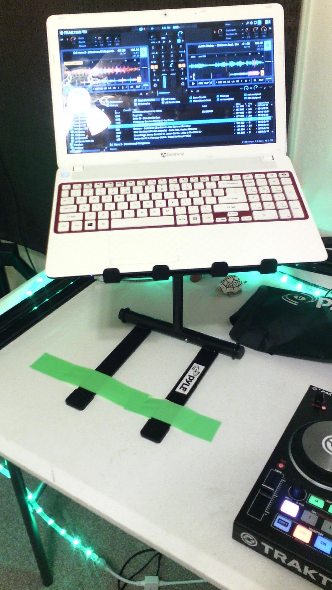 Pyle Portable Folding Laptop Stand - Standing Table with Adjustable Angle, Foldable Height and Four Prong Anti-Slip Tray for iPad, Tablet, DJ Mixer, Workstation, Gaming and Home Use - PLPTS55 customer photo 1