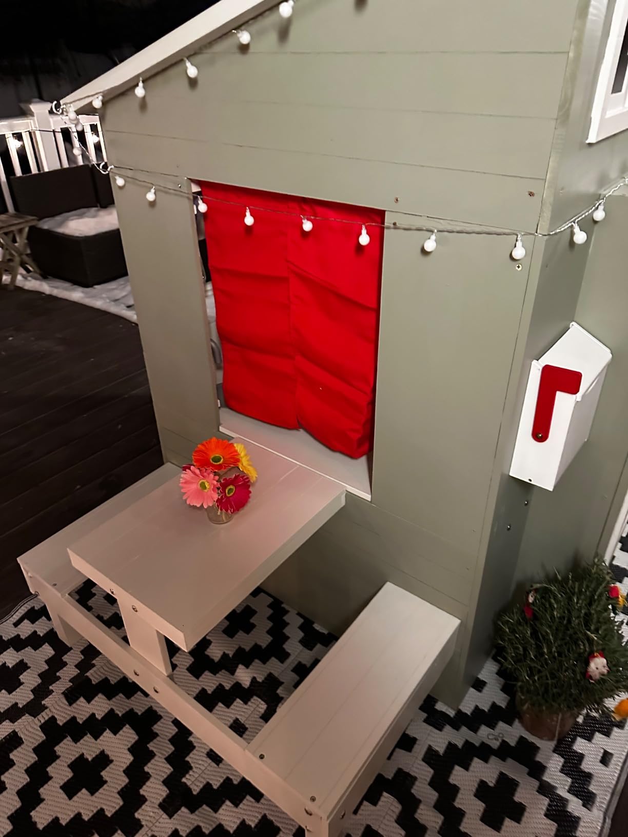 KidKraft Modern Outdoor Wooden Playhouse with Picnic Table, Mailbox and Outdoor Grill ,Gift for Ages 3+ customer photo 2