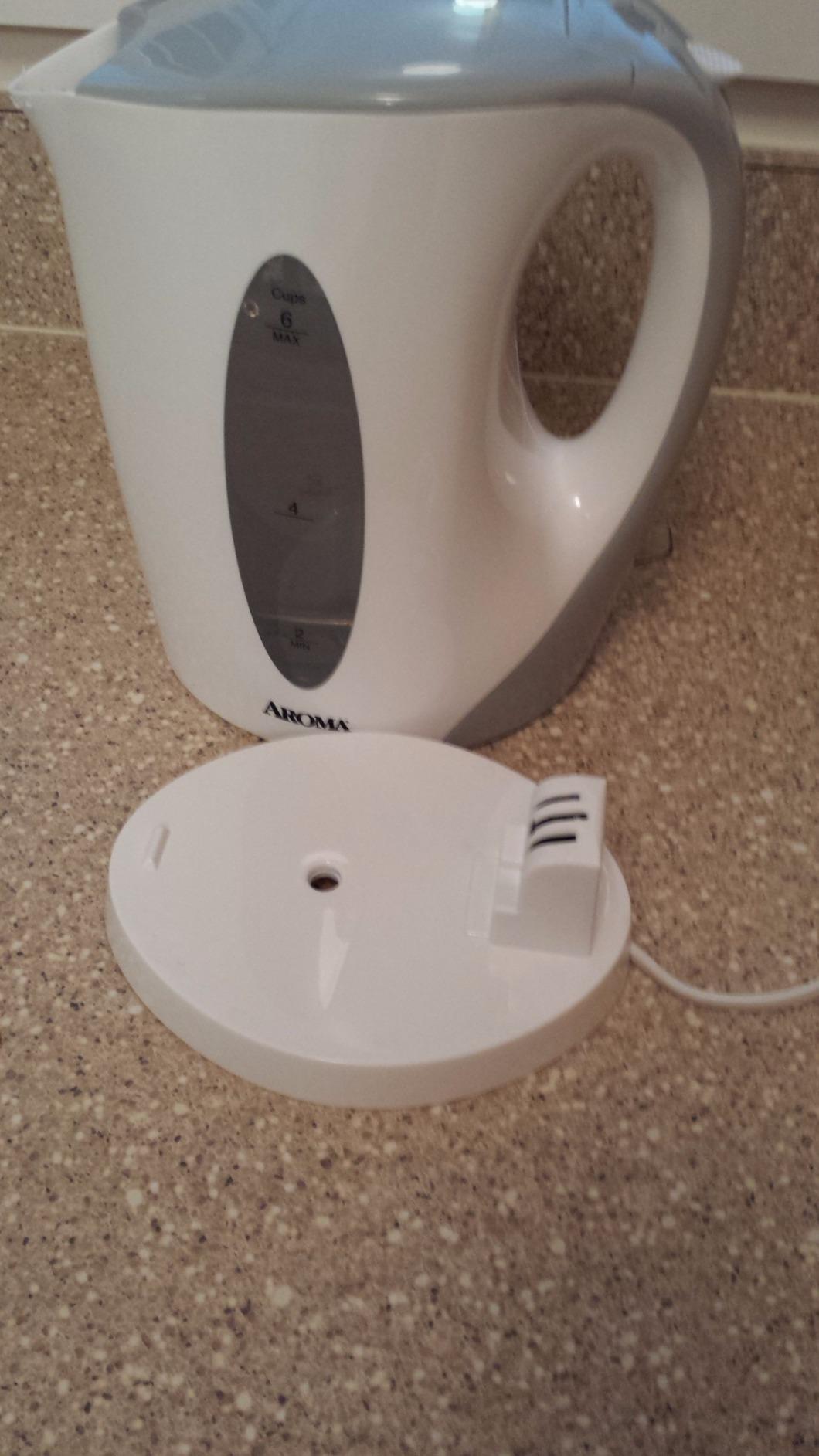 AROMA® 1.5L / 6-Cup Electric Tea Kettle customer photo 1