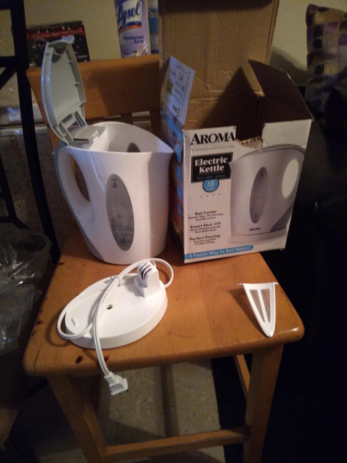 AROMA® 1.5L / 6-Cup Electric Tea Kettle customer photo 2