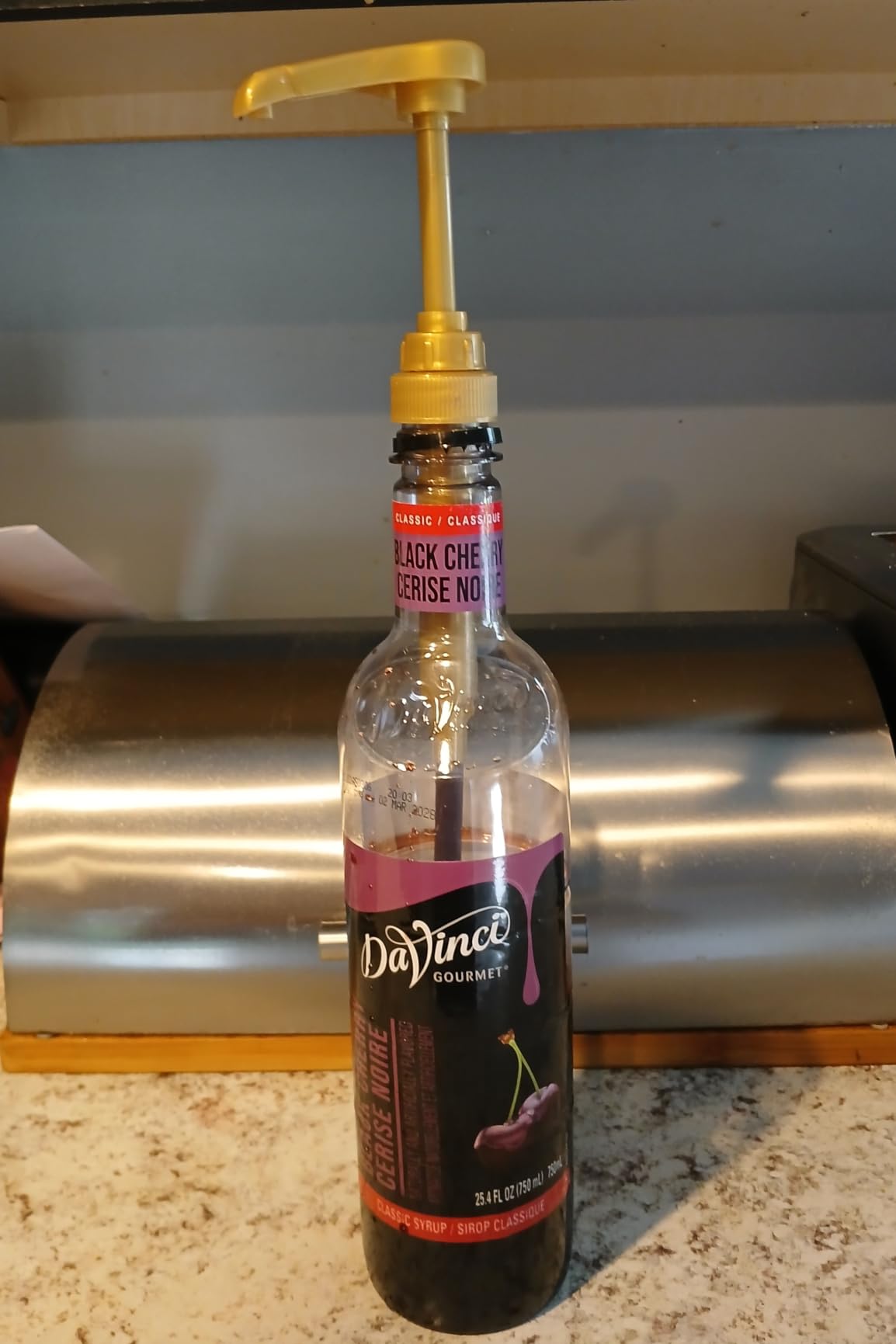 DaVinci Gourmet Classic Vanilla Syrup, 25.4 Fluid Ounces (Pack of 1) customer photo 2