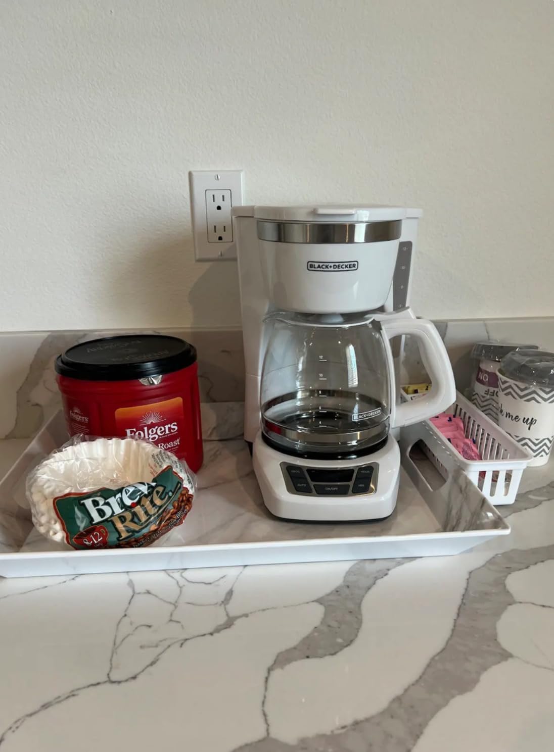 BLACK+DECKER CM1160W-1 CM1160W 12-Cup Programmable Coffeemaker, White/Stainless Steel customer photo 1