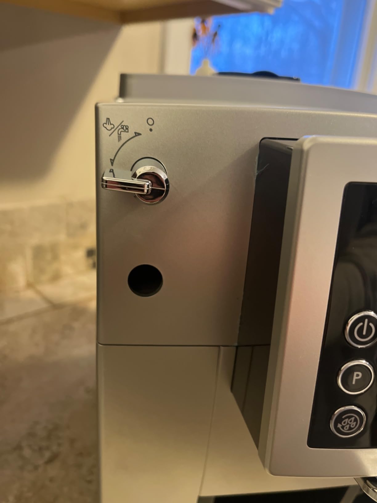 Delonghi ECAM23120SB Magnifica S Express Super Automatic Espresso Machine, Silver customer photo 2