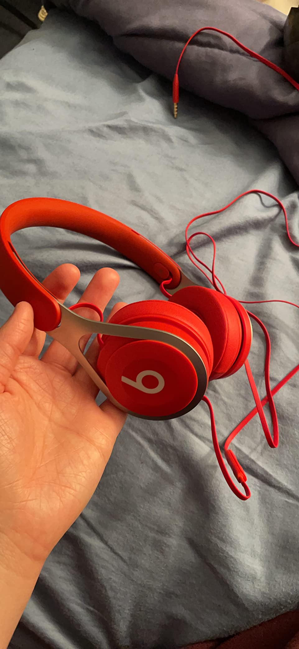 Beats EP Wired On-Ear Headphones - Battery Free for Unlimited Listening, Built in Mic and Controls - Black customer photo 2