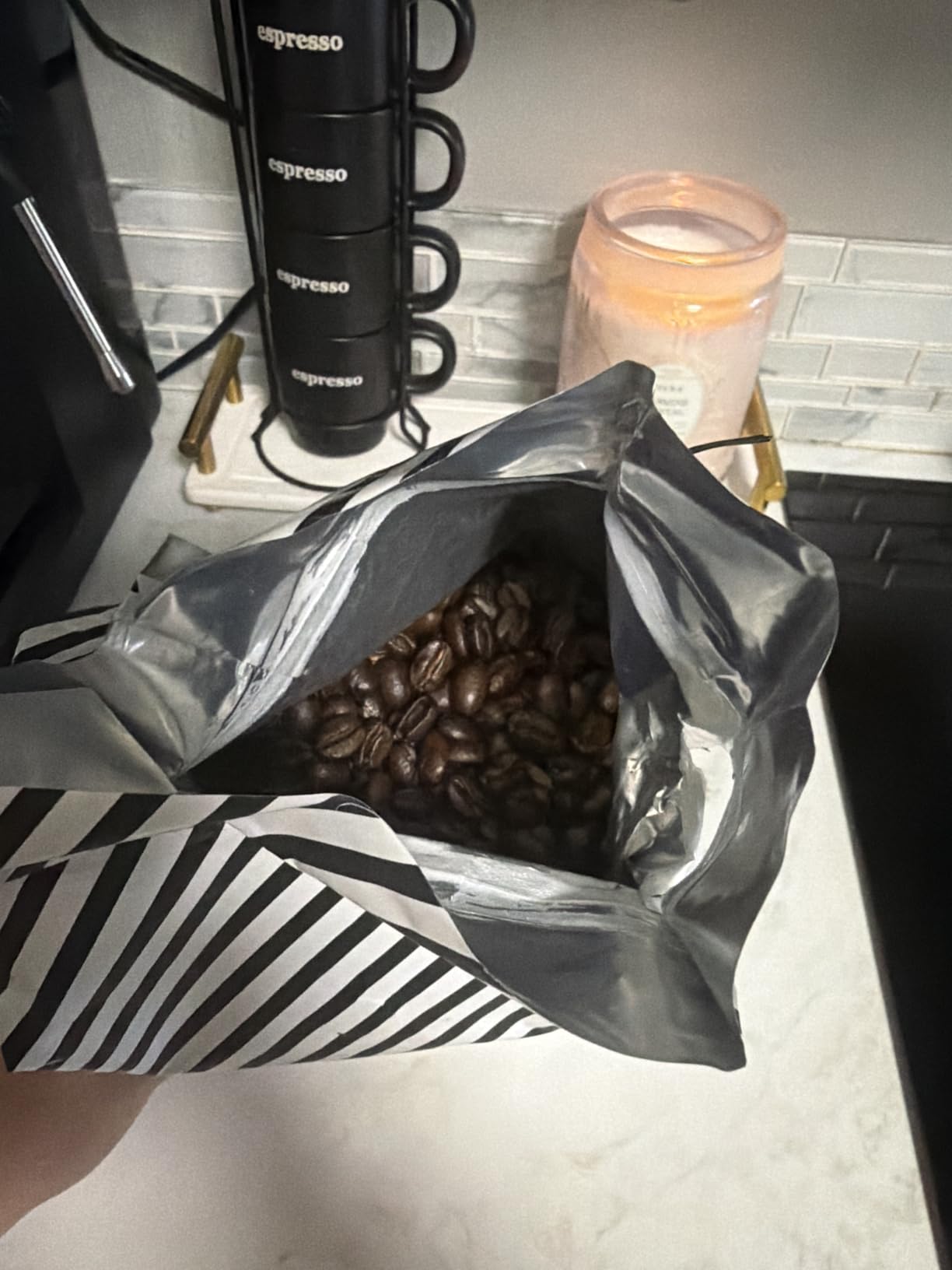 Amazon Fresh, Colombia Whole Bean Coffee Medium Roast, 32 Oz customer photo 2