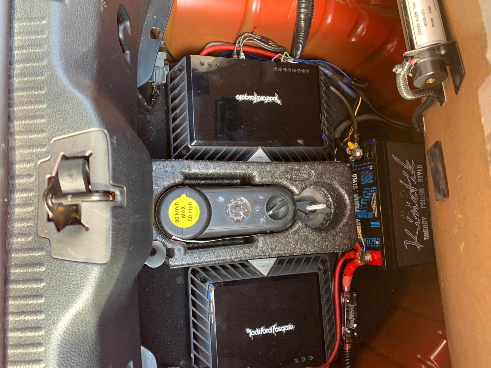 DEWALT Shop Vacuum 6 Gal 4 HP Poly Wet/Dry Vacuum with Blower DXV06P customer photo 1