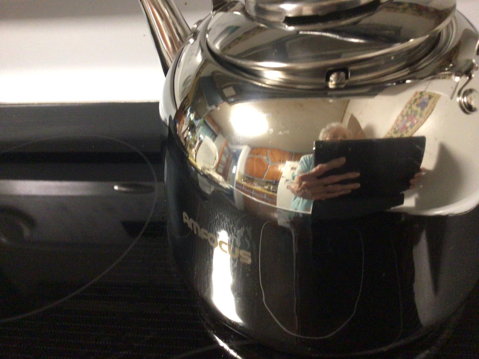 AMFOCUS Whistling Tea Kettle 2Qt, Food-Grade Stainless Steel Teapot customer photo 1