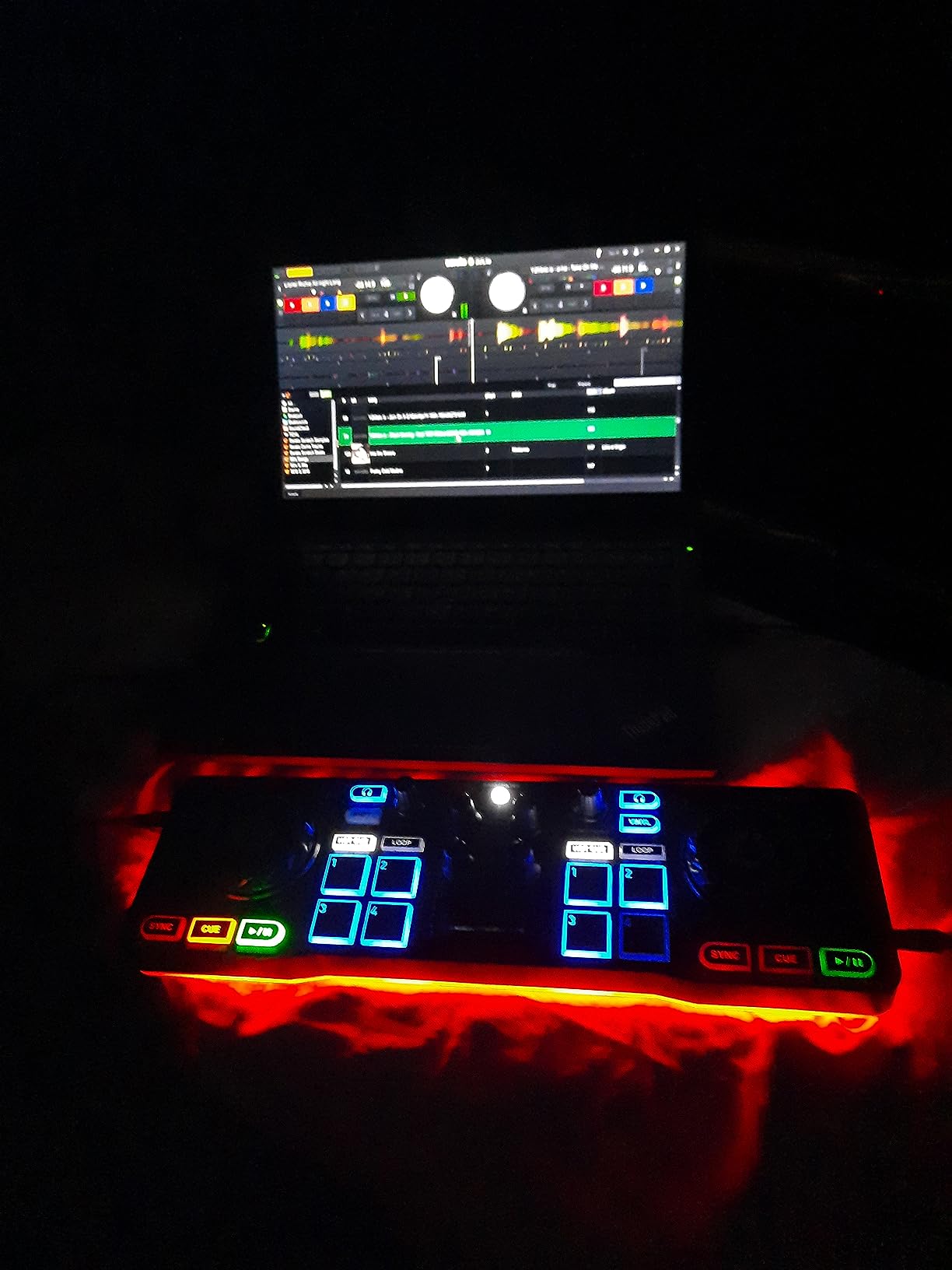 Hercules DJControl Starlight - Compact DJ Controller with Light Show customer photo 2