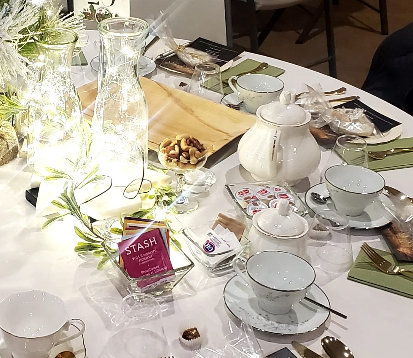 GuangYang 15-pcs Porcelain Tea sets for Adults, Off White Embossed Pattern with Gold Trim (A set Included 1 Teapot, 1 Sugar Bowl, 1 Cream Pitcher, 6 Cups and 6 Saucers) customer photo 1