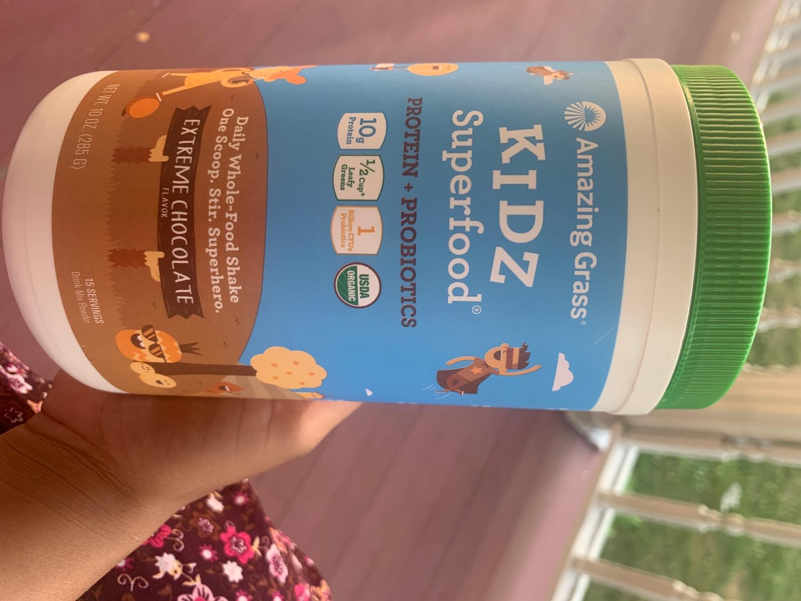 Amazing Grass Kidz Superfood Vegan Protein, Extreme Chocolate, 15 Servings customer photo 1