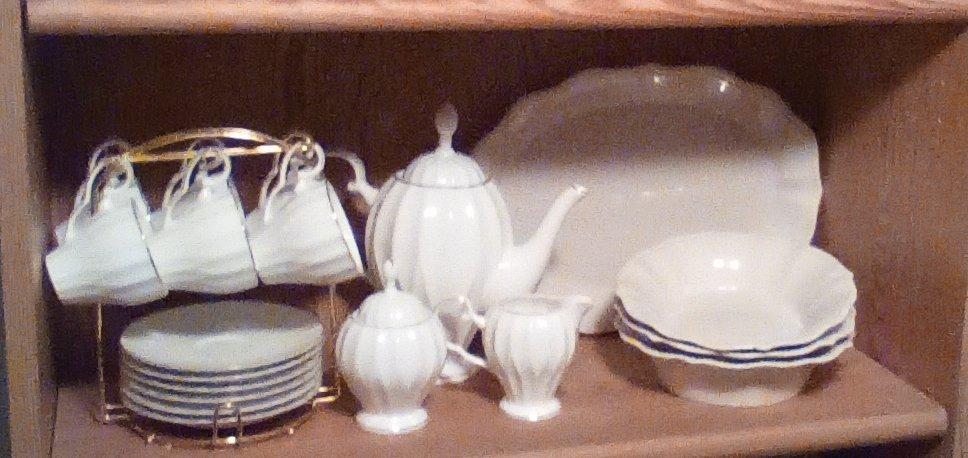 BTaT Royal Tea Set - 4 Porcelain Tea Cups (8oz), Pot (32oz), Creamer & Sugar Set customer photo 2