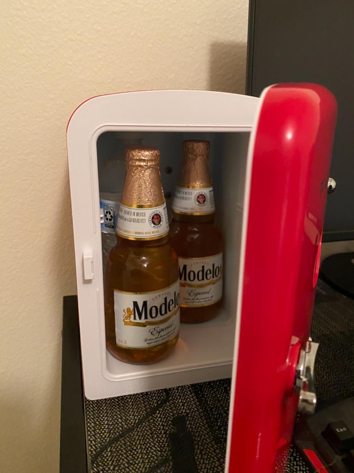 Frigidaire Retro Mini Compact Beverage Refrigerator, Perfect for Home, Office, or Cars. Includes Plugs for Home Outlet & 12V Car Charger - RED customer photo 2