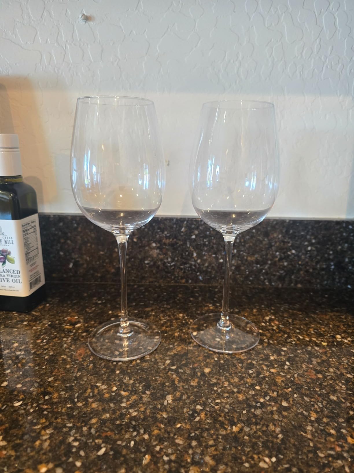 JBHO Hand Blown Italian Style Crystal White or Red Wine Glasses - Gift Packaging for Any Occasion - Lead-Free Premium Crystal Clear Glass - Set of 4-18 Ounce customer photo 2