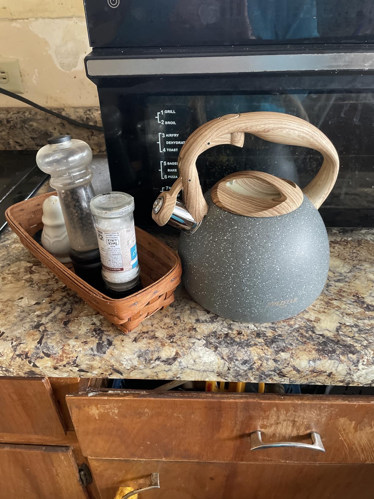POLIVIAR Tea Kettle, 2.7 Quart Natural Stone Finish with Wood Pattern Handle Loud Whistle Food Grade Stainless Steel Teapot, Anti-Hot Handle and Anti-Rust, Suitable for All Heat Sources (JX2018-GR20) customer photo 2
