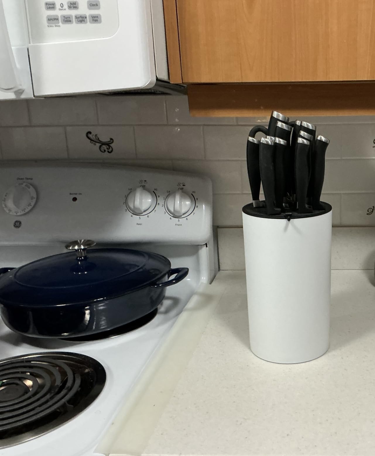 OOU Universal Knife Block Holder Without Knives, Round Kitchen Knife Holder, Detachable Knife Storage for Easy Cleaning-Black customer photo 2