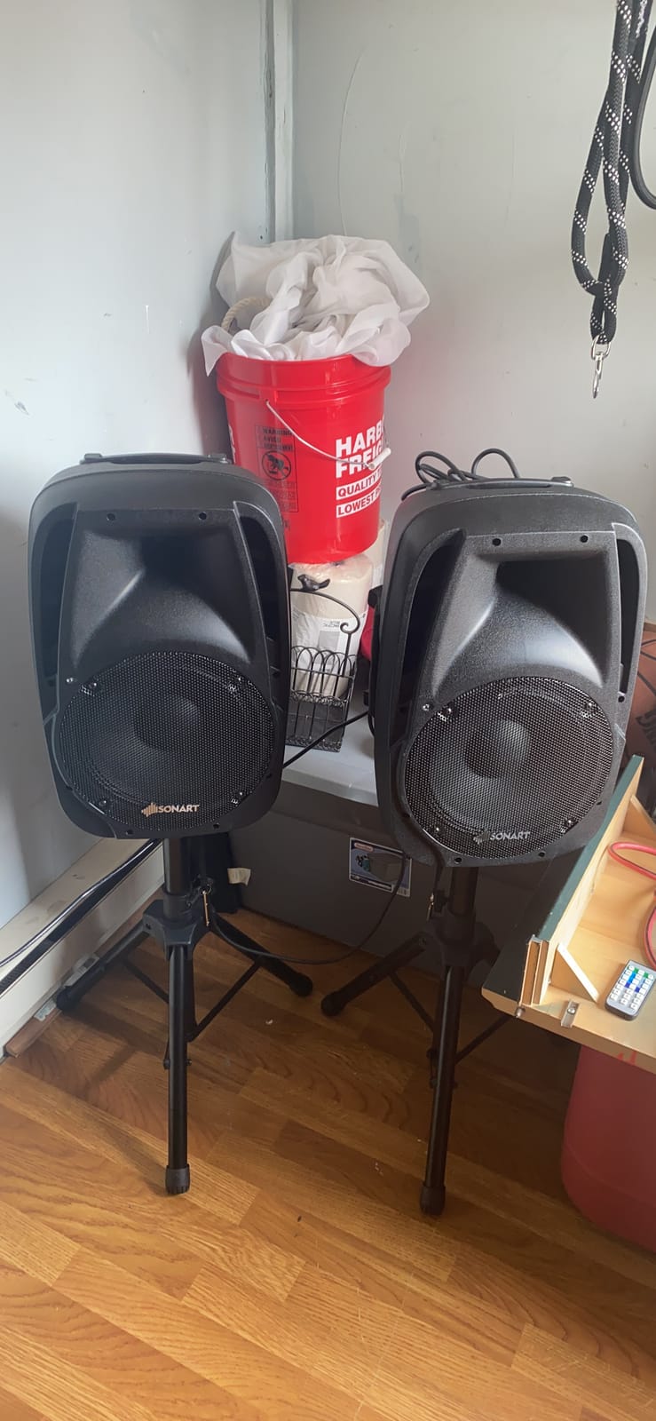Costzon Portable 1600W 2-Way Powered PA Speaker System, Professional DJ Speakers with Active + Passive Loud Set, 2 Stands, Microphone, Bluetooth, USB/SD Card Input, FM Radio,Remote (2-Way) customer photo 2