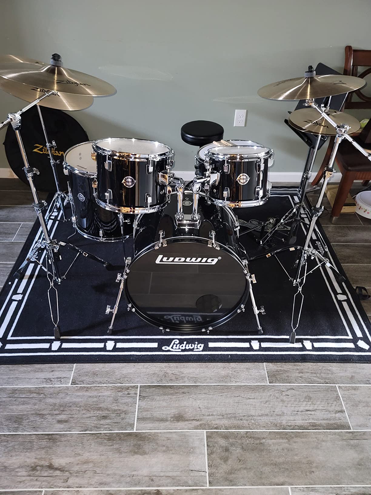 Ludwig Script Logo Non-Slip Drum Rug Mat, Black customer photo 1