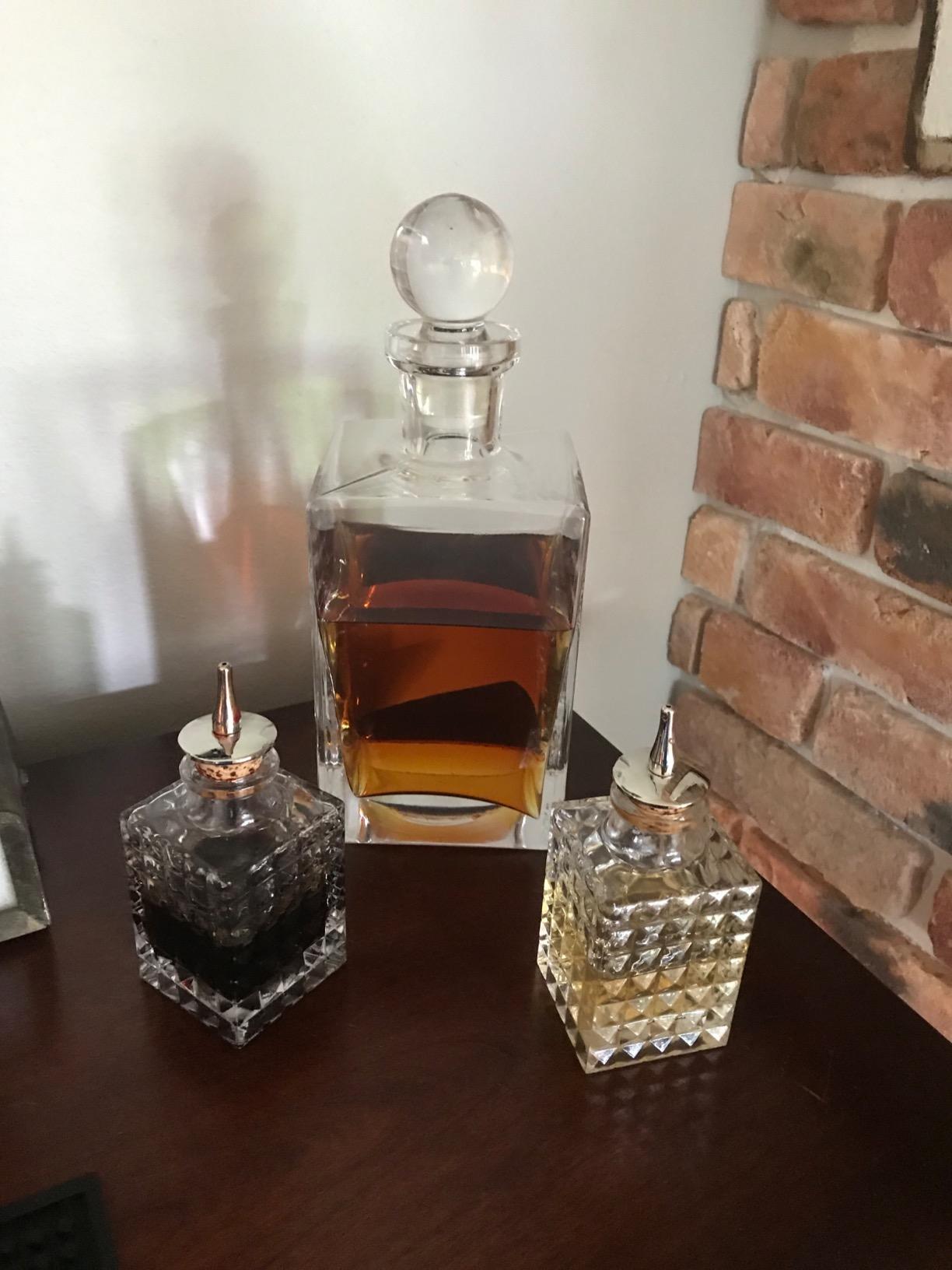 Cocktail Bitters Bottle - Vintage Square Glass Design with Cork and Stainless Steel Dasher Top - 3-ounces Professional Bar Set Accessory Tool for Making Craft Cocktails (1) customer photo 1