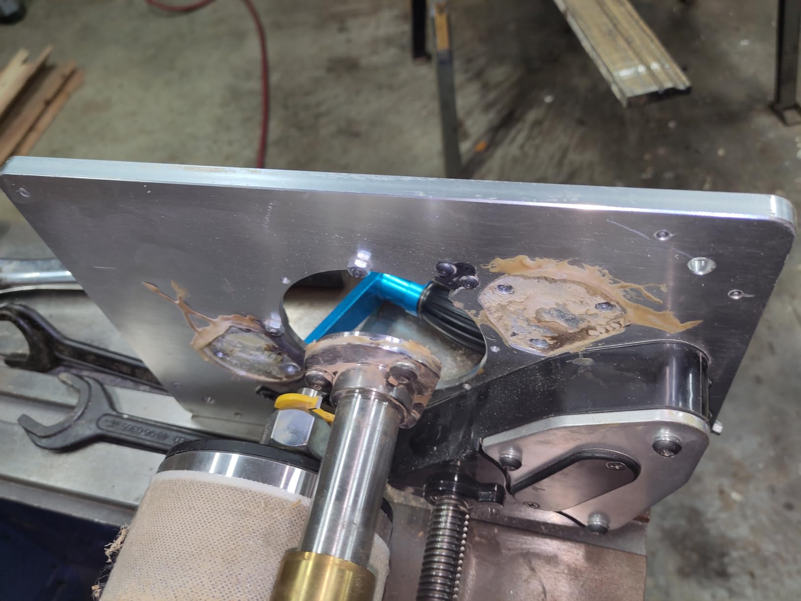 Rockler Router Lift Kit with Aluminum Plate 8-1/4 x 11-3/4 customer photo 2