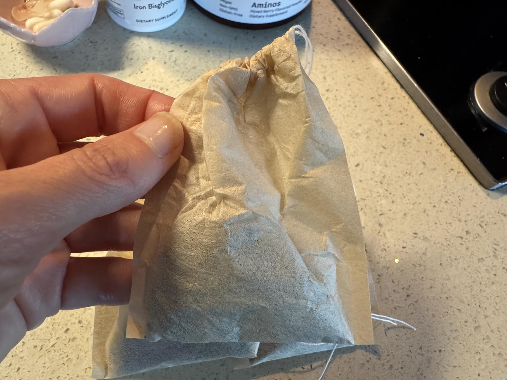 Aksuaple Eco-Fil Disposable Tea Filter Bags for Loose Tea, Wood Pulp Material, Biodegradable and Compostable, Unbleached Empty Tea Infuser Sachets with Drawstring, 100 Pack (3.2inch x 4.0inch) customer photo 1