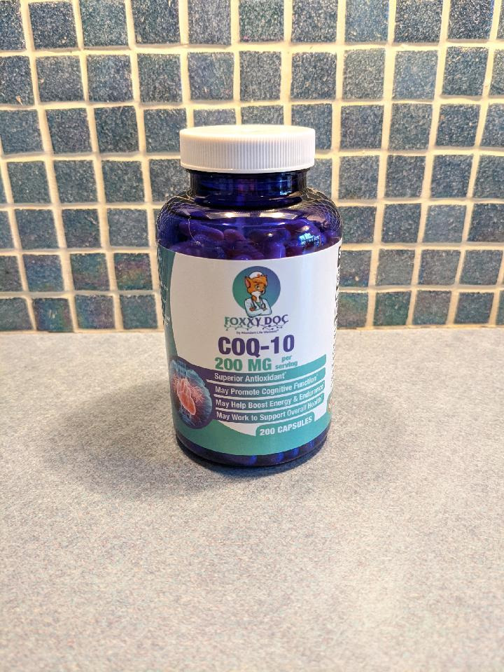 CoQ10 - Co-Enzyme Q10-200 mg - Excellent Value - 200 Caps - Quick Absorption - Veg. Caps - Non-GMO - Ubiquinone - Heart & Cellular Energy & Brain Supplement by Foxxy Doc customer photo 2