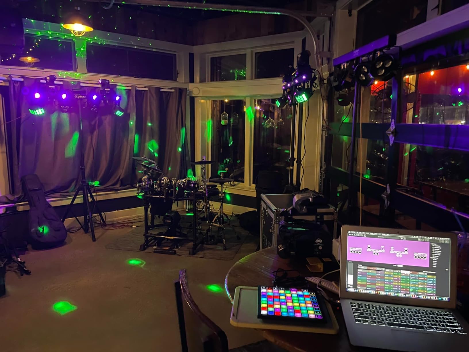 Novation Launchpad Mini MK3 MIDI USB Grid Controller customer photo 2