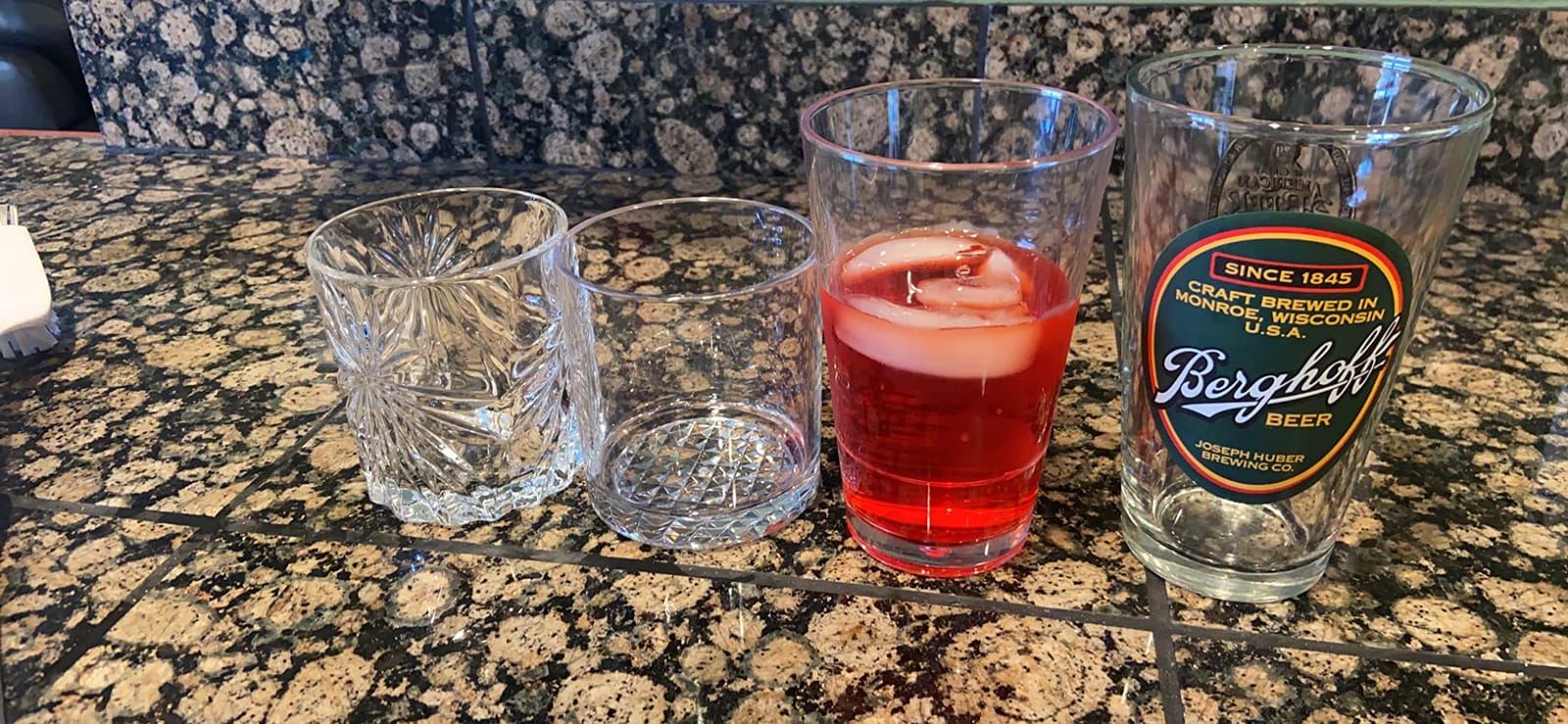 TOSSWARE RESERVE 16oz Pint SET OF 4, Premium Quality, Tritan Dishwasher Safe & Heat Resistant Unbreakable Plastic Beer Glasses, Clear customer photo 1