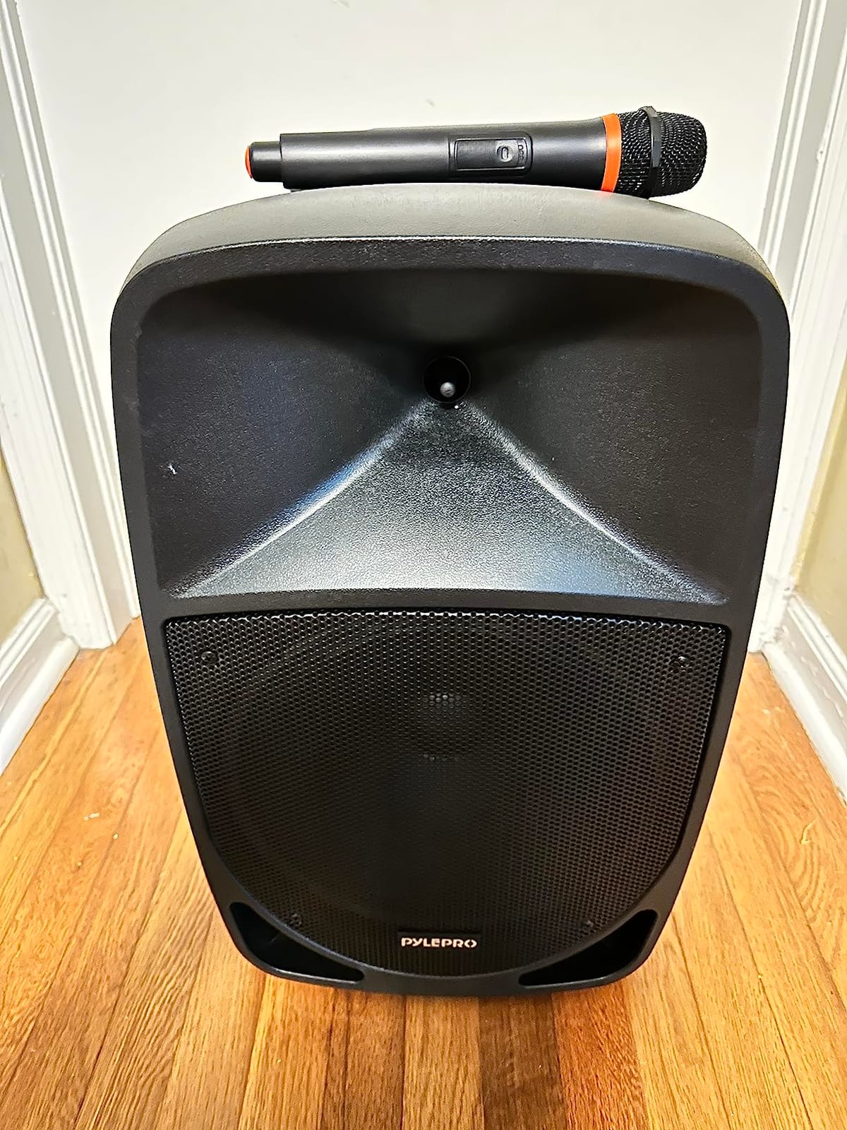 Pyle 1200W Portable Bluetooth PA Speaker - 12’’ Subwoofer, LED Battery Indicator Lights W/Built-In Rechargeable Battery, MP3/USB/SD Card Reader, and UHF Wireless Microphone - Pyle PSBT125A,Black customer photo 1
