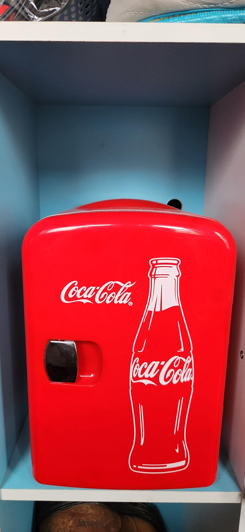 Coca-Cola 4L Mini Fridge, 6 Can, Classic Bottle Design, Red customer photo 2
