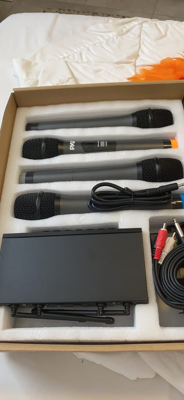 Pyle Wireless Microphones, Professional UHF Dual Microphones for Karaoke, Wireless Dynamic Microphone System Set with Rechargeable Receiver,Plug and Play, Speech, Wedding, Church, PA System customer photo 2