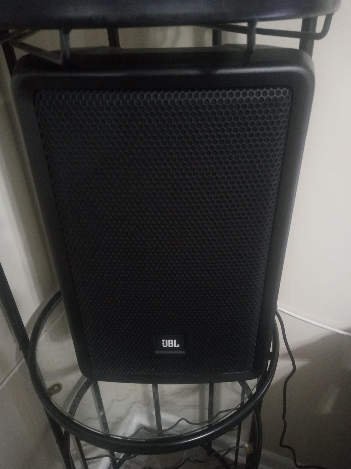 JBL Professional IRX108BT Powered PA Speaker, Portable Loudspeaker with Bluetooth, 8 Inch Woofer, 1300 Watt, Mobile DJ, Musicians, Small Venues, Ceremonies and Sports Events, Black customer photo 2