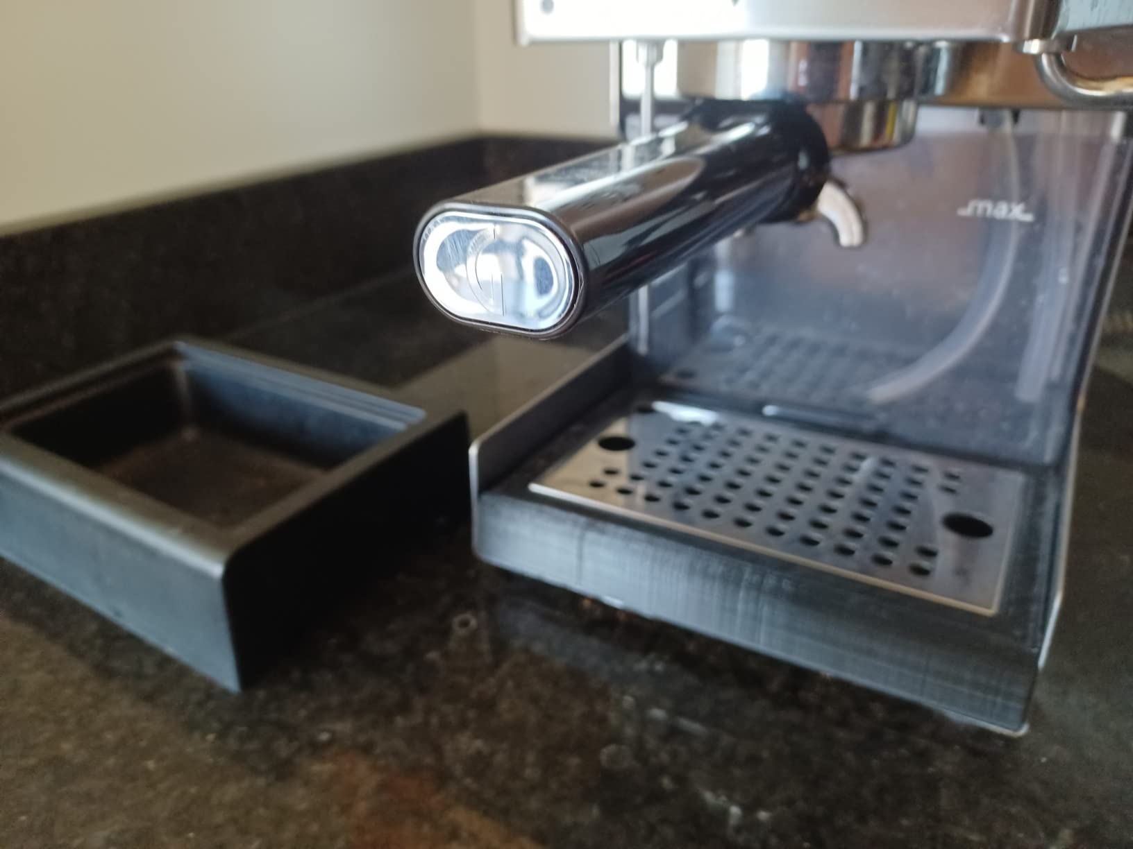Gaggia RI9380/49 Classic Evo Pro Espresso Machine, Thunder Black, Small customer photo 2