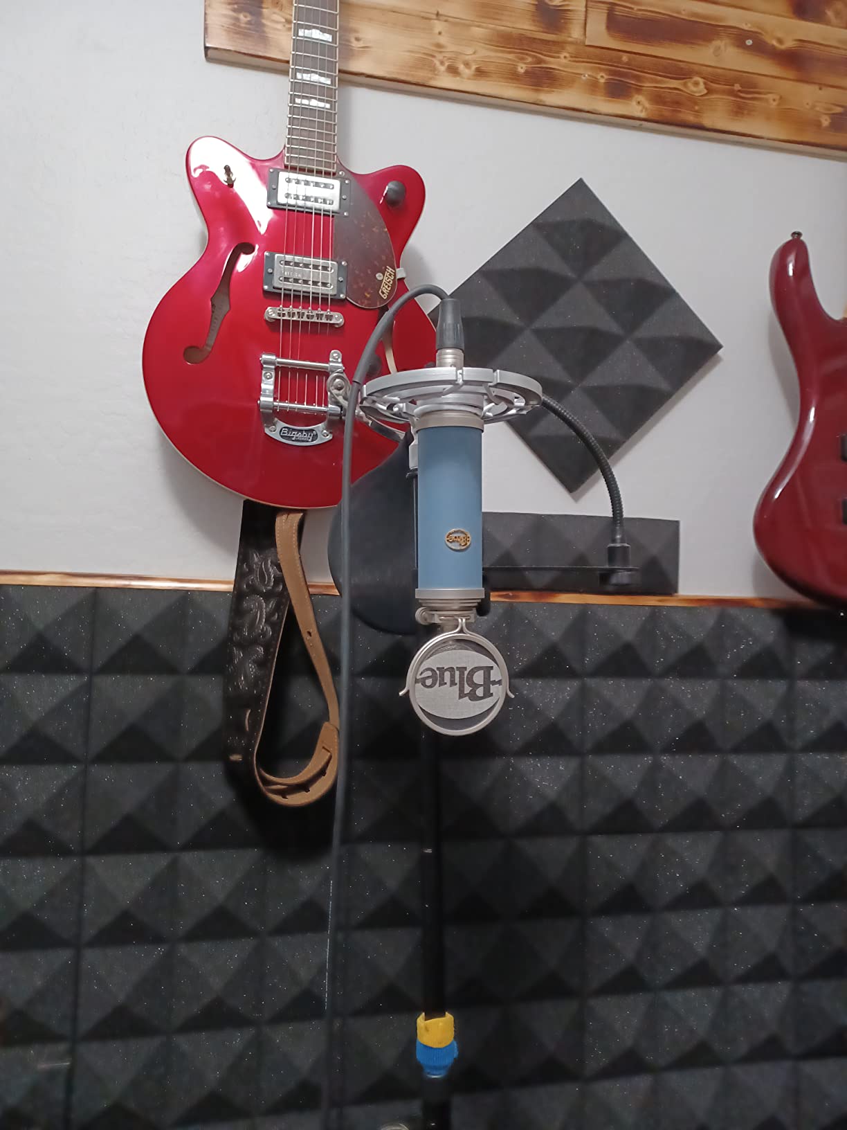 Bluebird Shock Mount with Pop Filter, Windscreen and Shockmount to Reduce Vibration Noise Matching Mic Boom Arm for Bluebird SL Microphone by YOUSHARES customer photo 2
