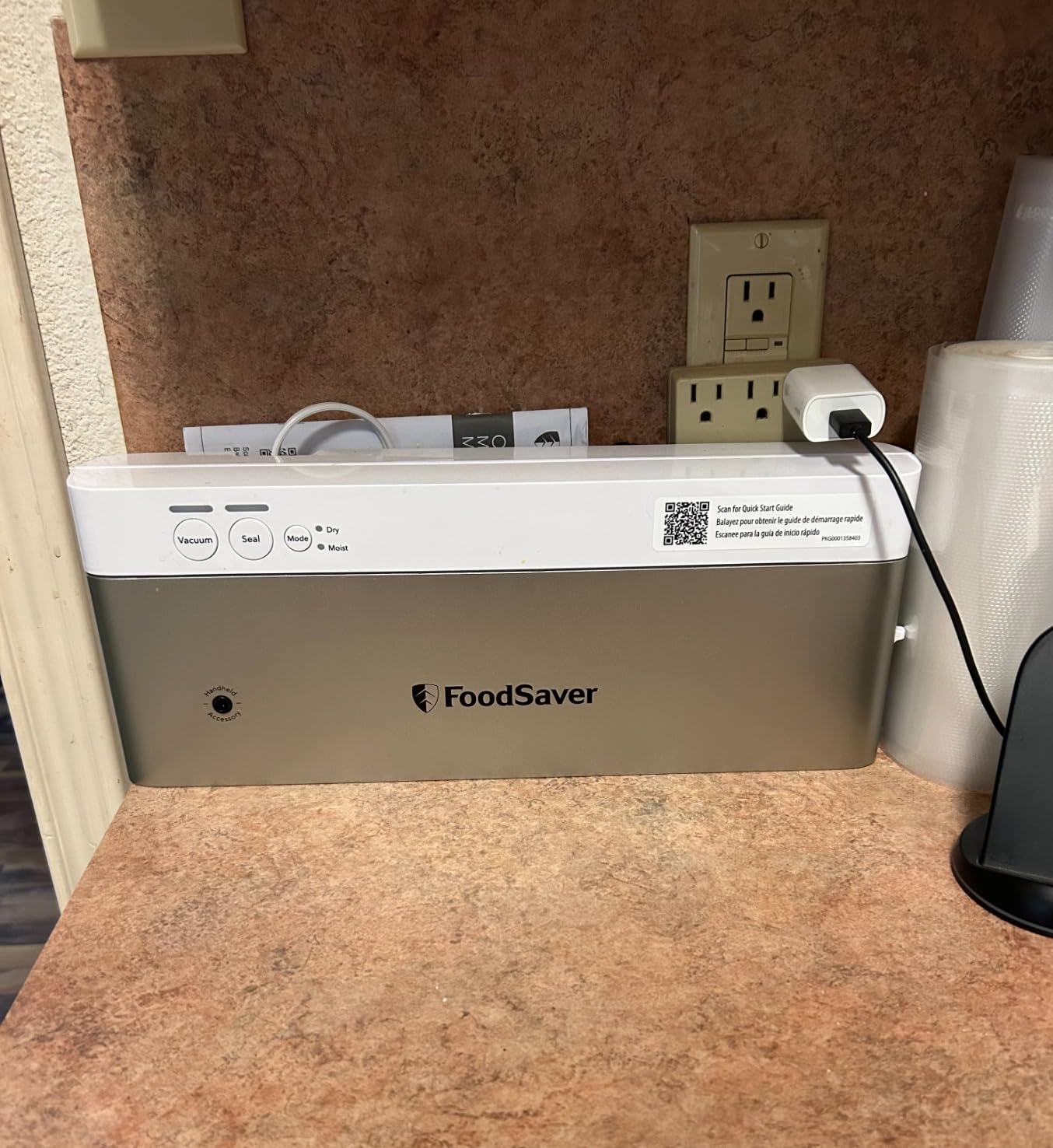 FoodSaver Compact Vacuum Sealer Machine with Airtight Bags and Roll - Ideal for Sous Vide and Airtight Food Storage, White customer photo 1