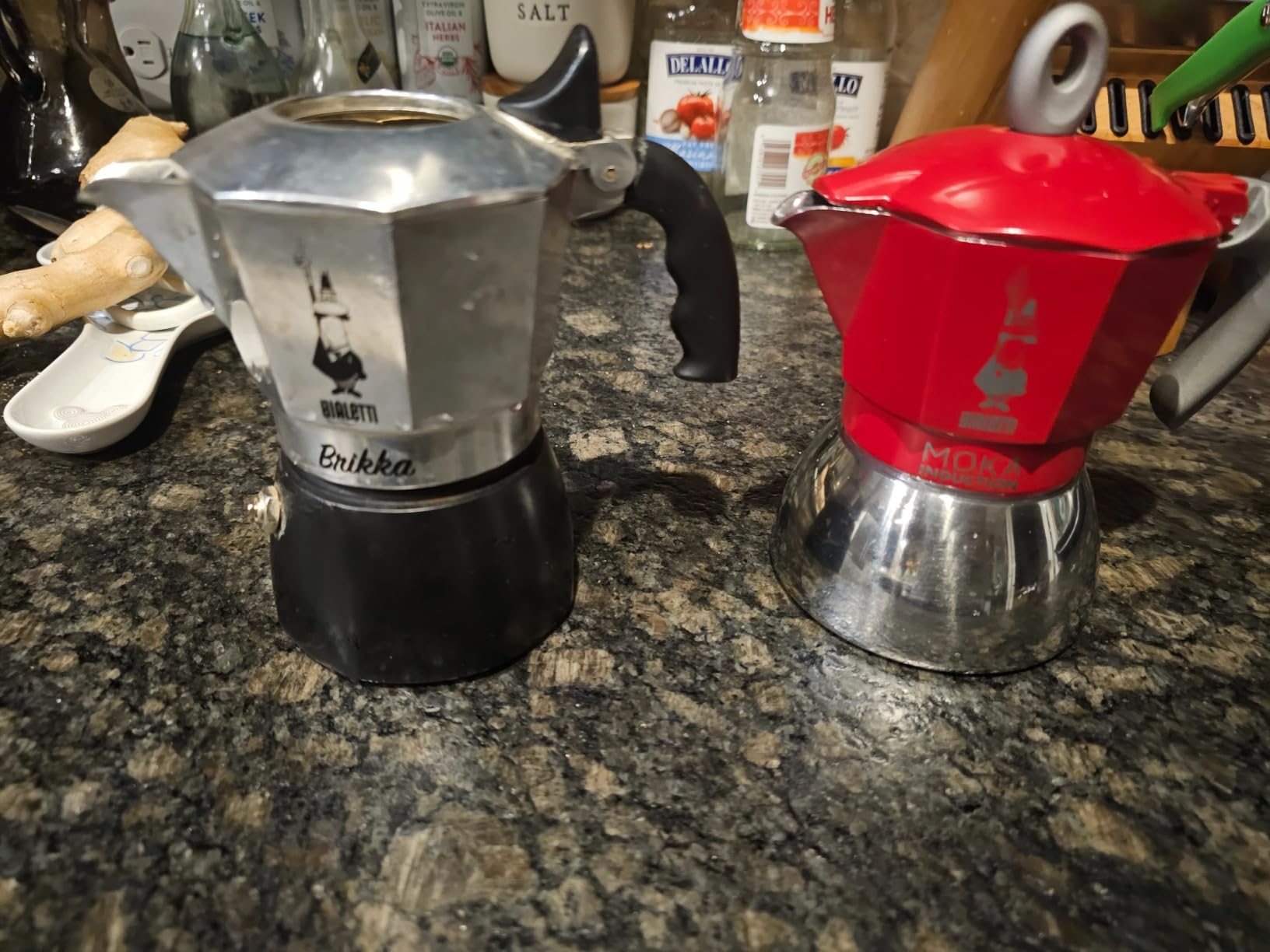 Bialetti - Moka Induction, Moka Pot, Suitable for all Types of Hobs, 4 Cups Espresso (5.7 Oz), Red customer photo 1