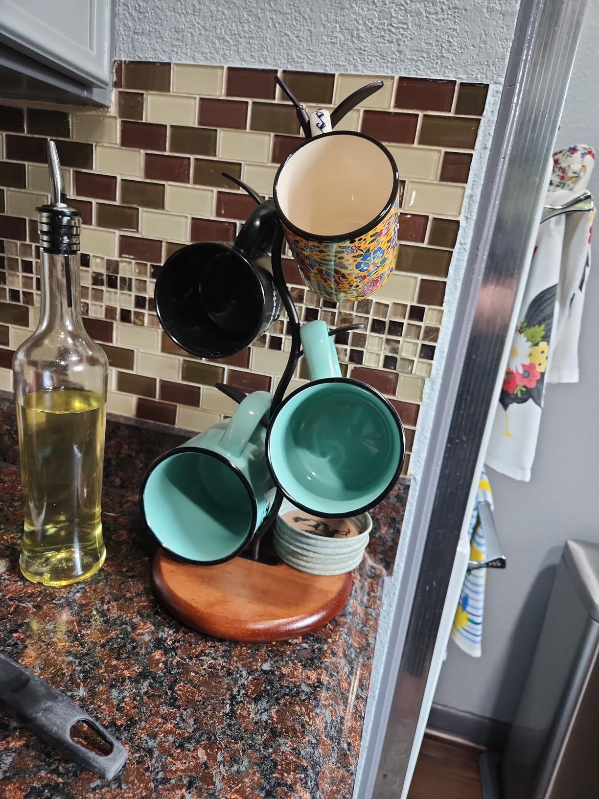 ALLCENER Mug Holder, Countertop Mug Tree, Coffee Mugs & Tea Cup Storage Rack, Coffee Counter Bar Accessory & Kitchen Organizer, Black (single row) customer photo 2