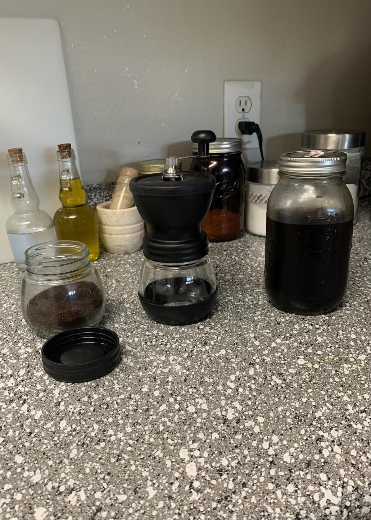 PARACITY Manual Coffee Grinder, Ceramic Burr, 2 Glass Jars, 11oz per Jar customer photo 2