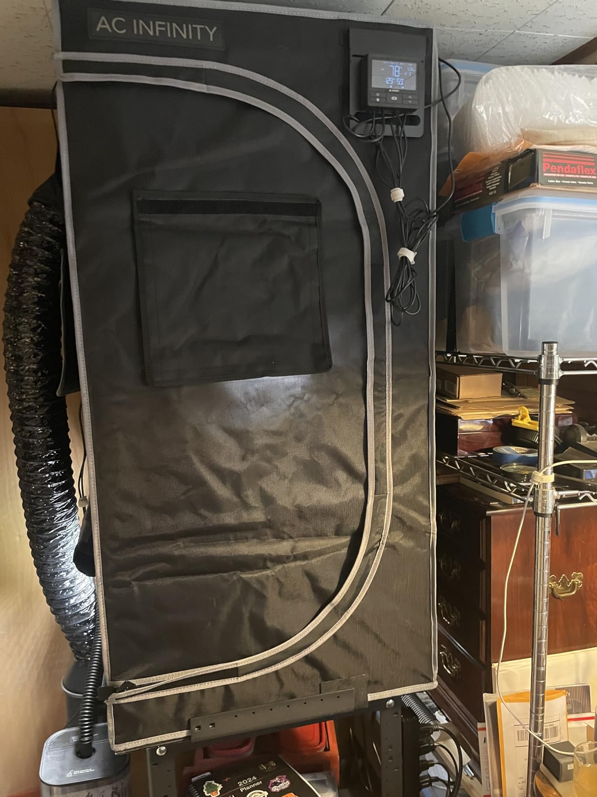 AC Infinity CLOUDLAB 422, Advance Grow Tent 2x2, Thickest Poles & Mylar customer photo 2