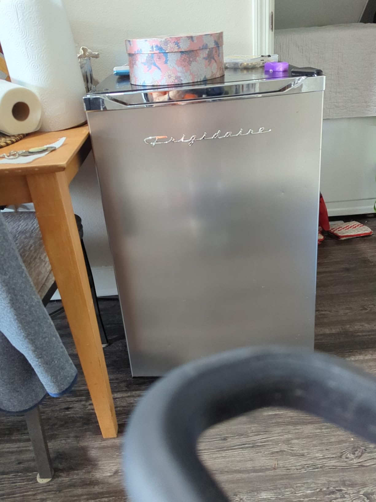 Frigidaire Upright Freezer, 6.5 cu. ft., Deep Freeze, Vinyl Coated Metal with Wire Shelving, Compact for Kitchen, RV, Dorm, Cabin, and Trailer, Platinum Design Series, Silver - 21D x 23W x 56H customer photo 1