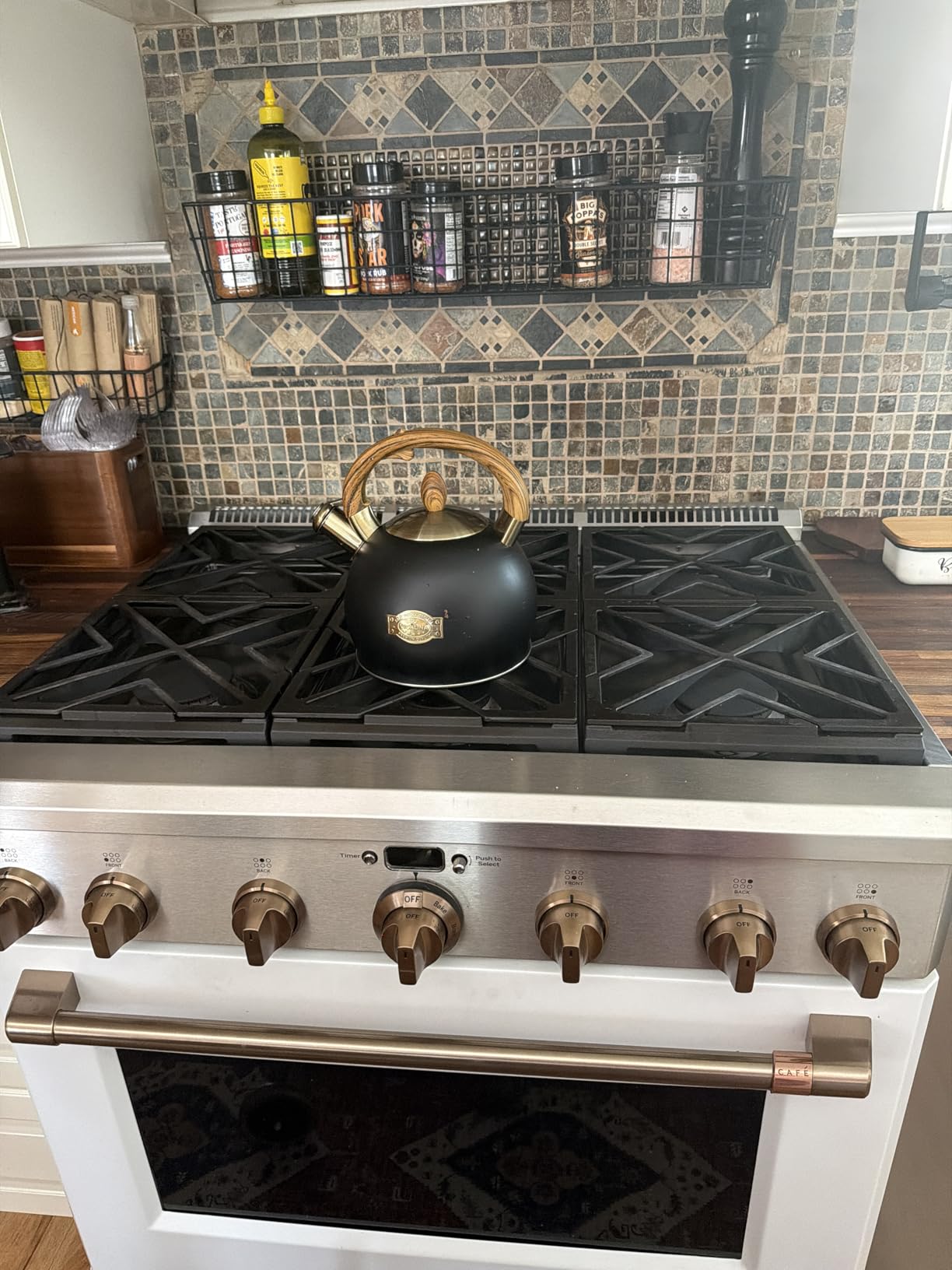 Whistling Tea Kettle Stovetop, 2.64 Quart Black Tea Pot customer photo 2