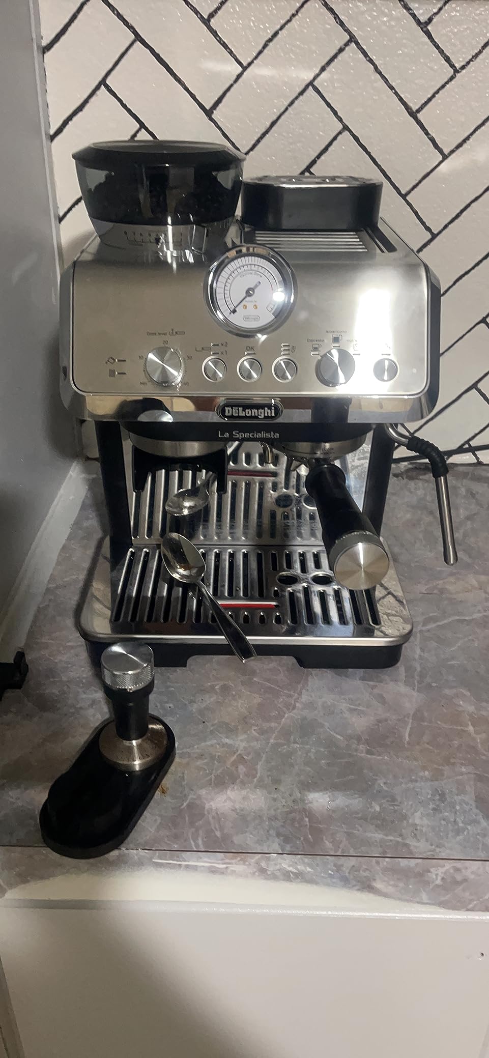 De'Longhi La Specialista Espresso Machine with Grinder, Milk Frother, 1450W, Barista Kit - Bean to Cup Coffee & Cappuccino Maker,Stainless Steel, Black customer photo 1