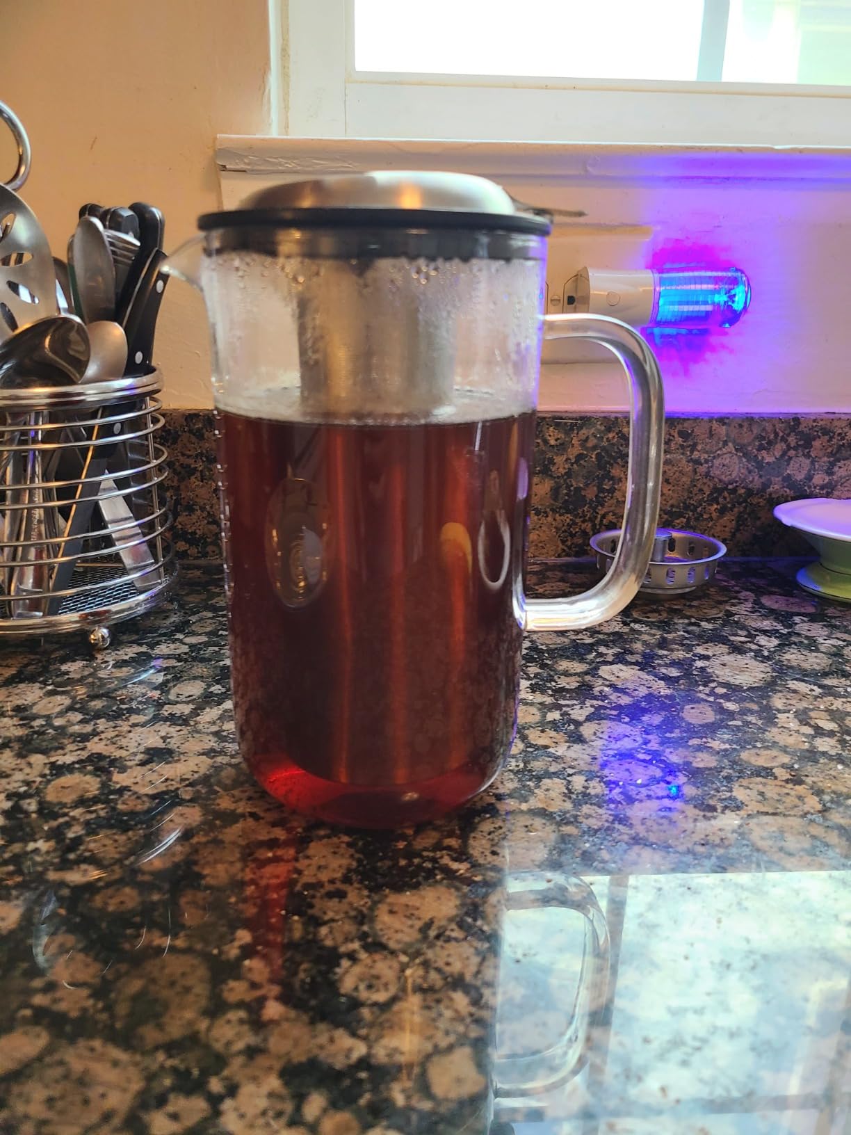 Aquach 51oz Glass Teapot with Infuser, Stovetop Safe Borosilicate Tea Pot customer photo 1
