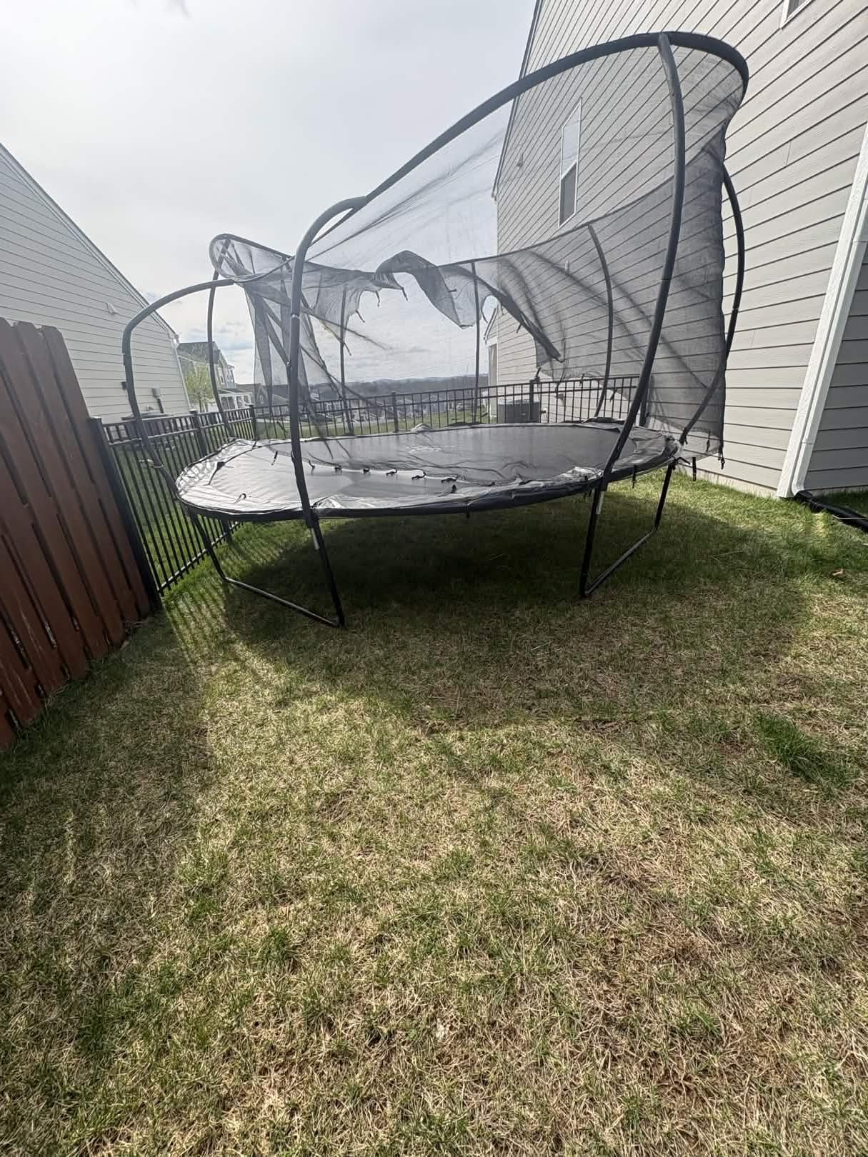 Jumpzylla Outdoor Trampoline with Net for Kids 8FT 10FT 12FT 14FT 15FT 16FT customer photo 1