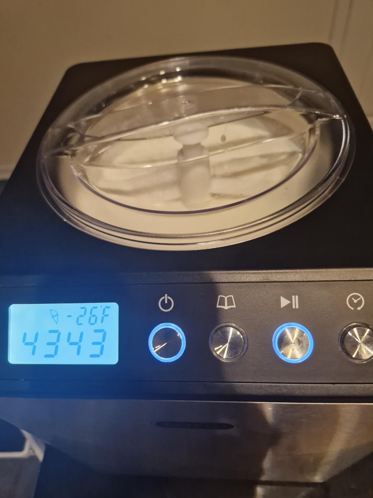 Whynter Ice Cream Maker with Compressor & Timer, 1.28 Qt, White, ICM-128WS customer photo 1