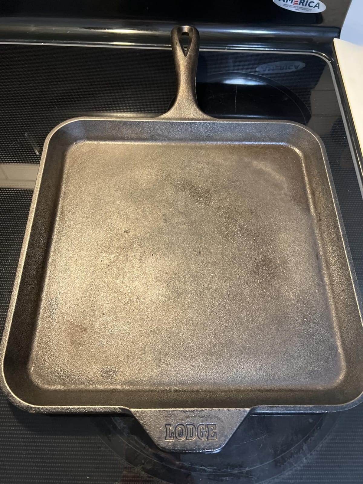 Lodge Pre-Seasoned Cast Iron Square Griddle, PFAS-Free, 11 Inches customer photo 2