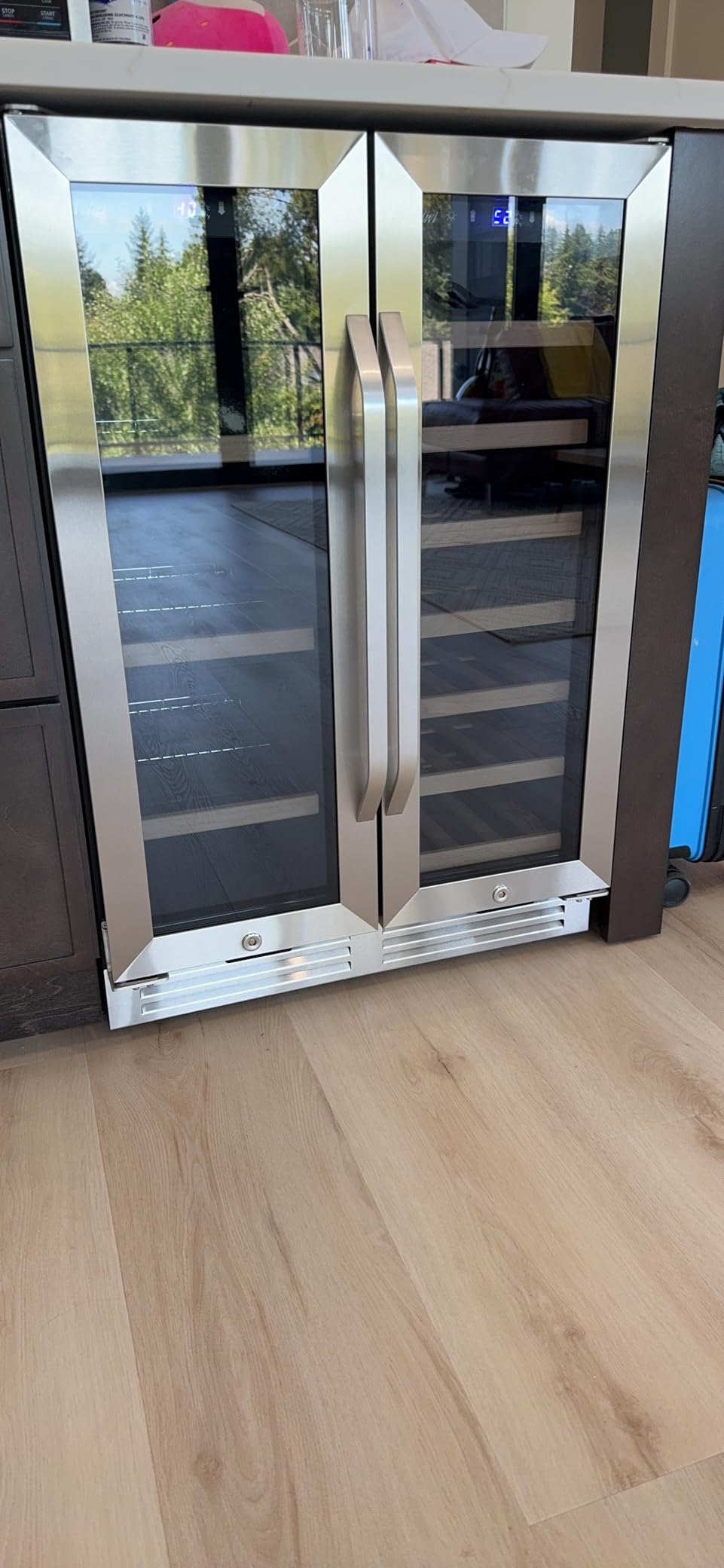 Velivi Wine and Beverage Refrigerator Under Counter customer photo 2
