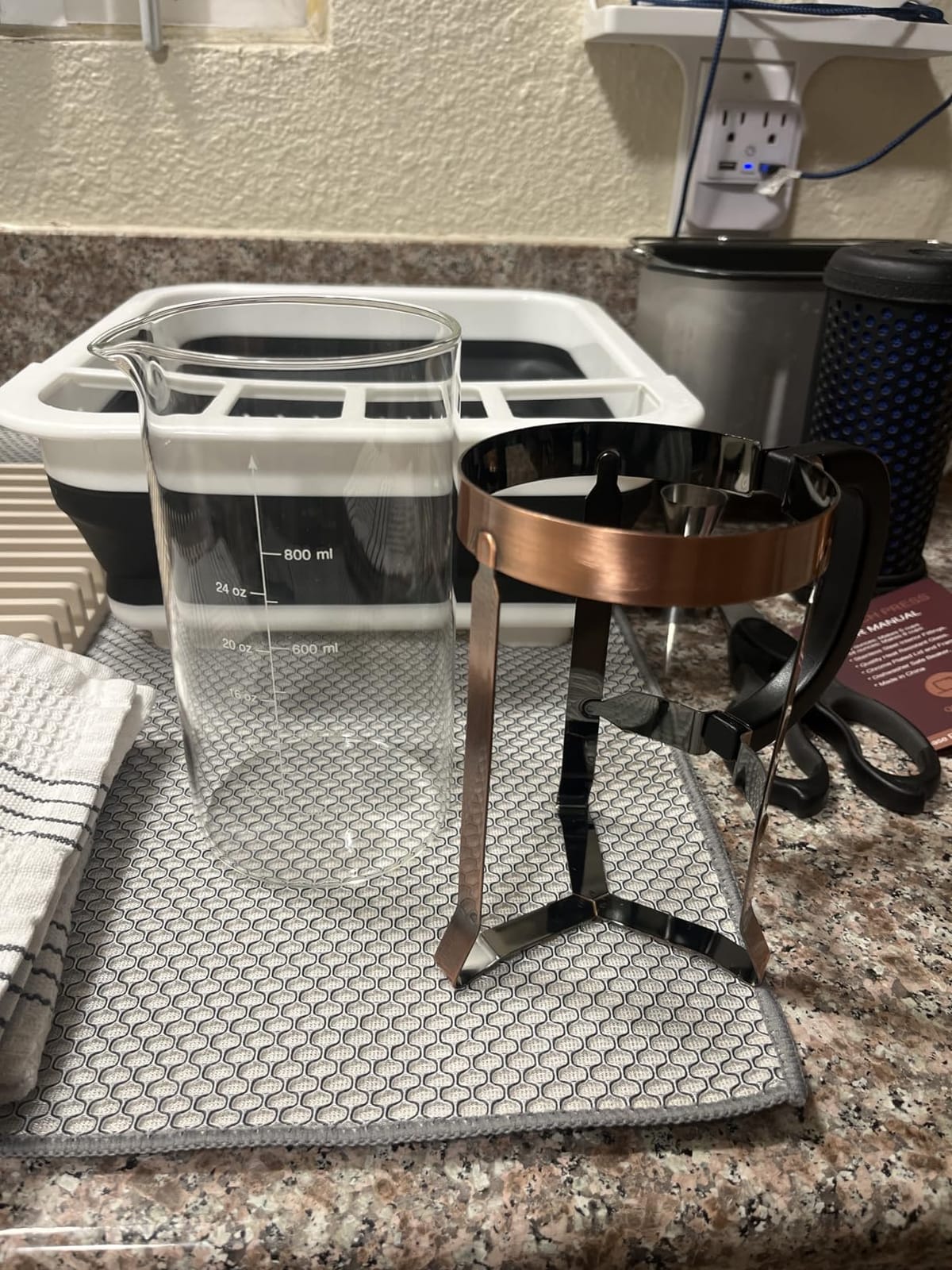 QUQIYSO French Press Coffee Maker, Borosilicate Glass Coffee Press customer photo 1