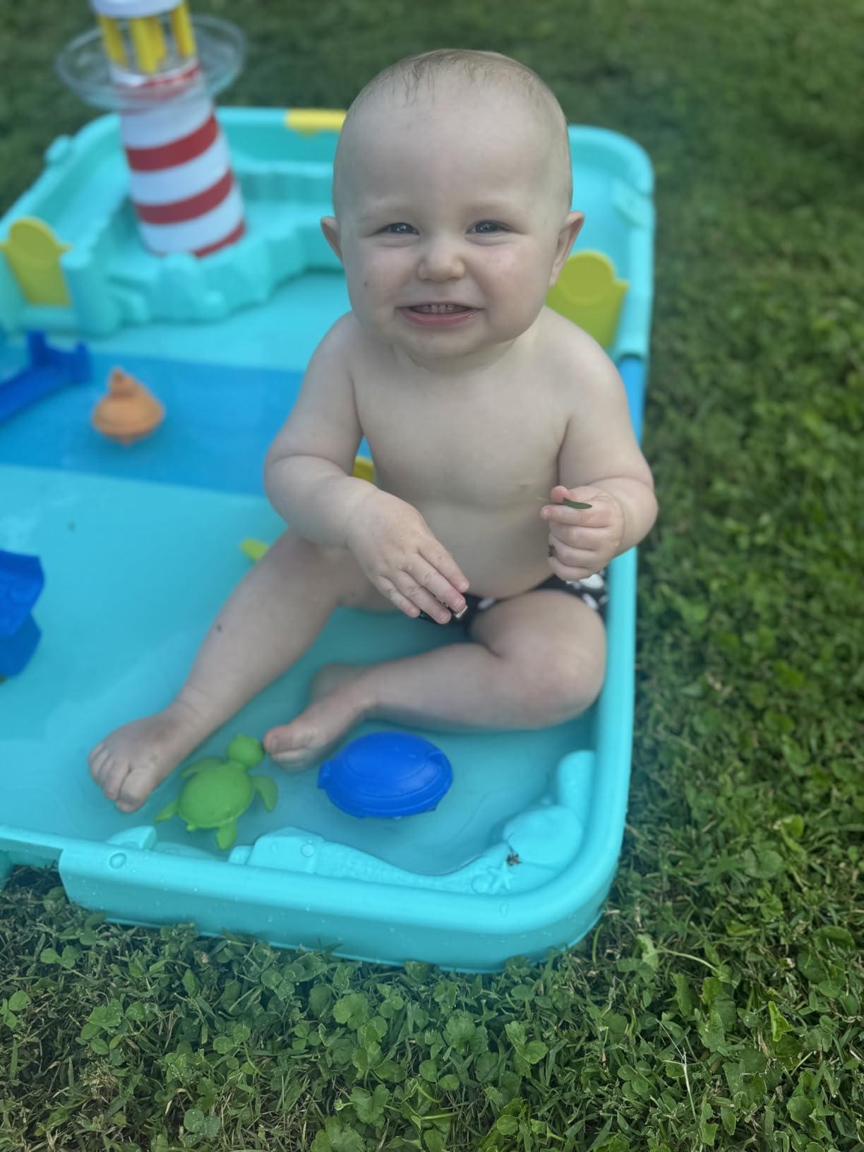 Little Tikes Splash Beach Water Table Splash Pad for Kids, Boys, Girls Ages 2+ Years customer photo 2