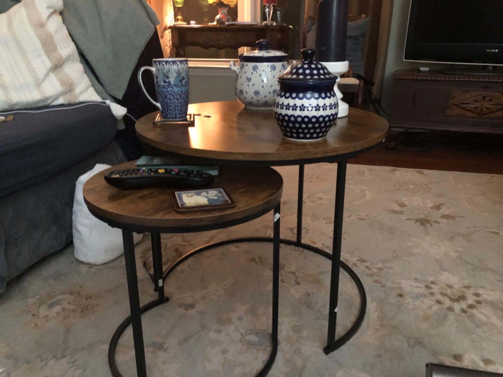 Yaheetech Small Round Nesting Coffee & Side Table Set of 2, Rustic Brown customer photo 2