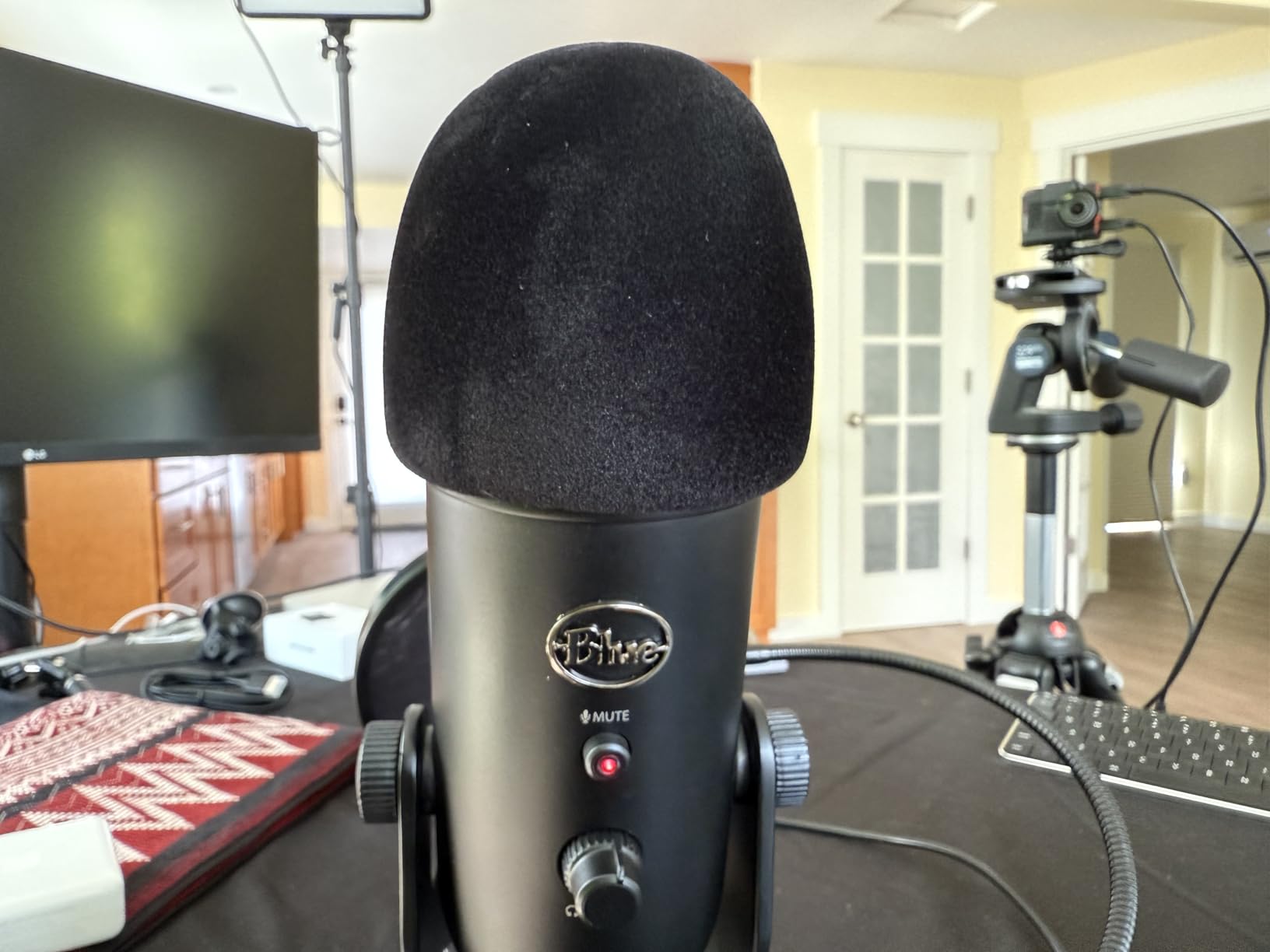 Blue Yeti Pop Filter Foam Windscreen - 5.5 Inch Diam 6 Layers Pop Filter for Mic Cover Yeti Pop Screen Compatible with Blue Yeti Microphone Professional Metal Pop Filter by YOUSHARES customer photo 1